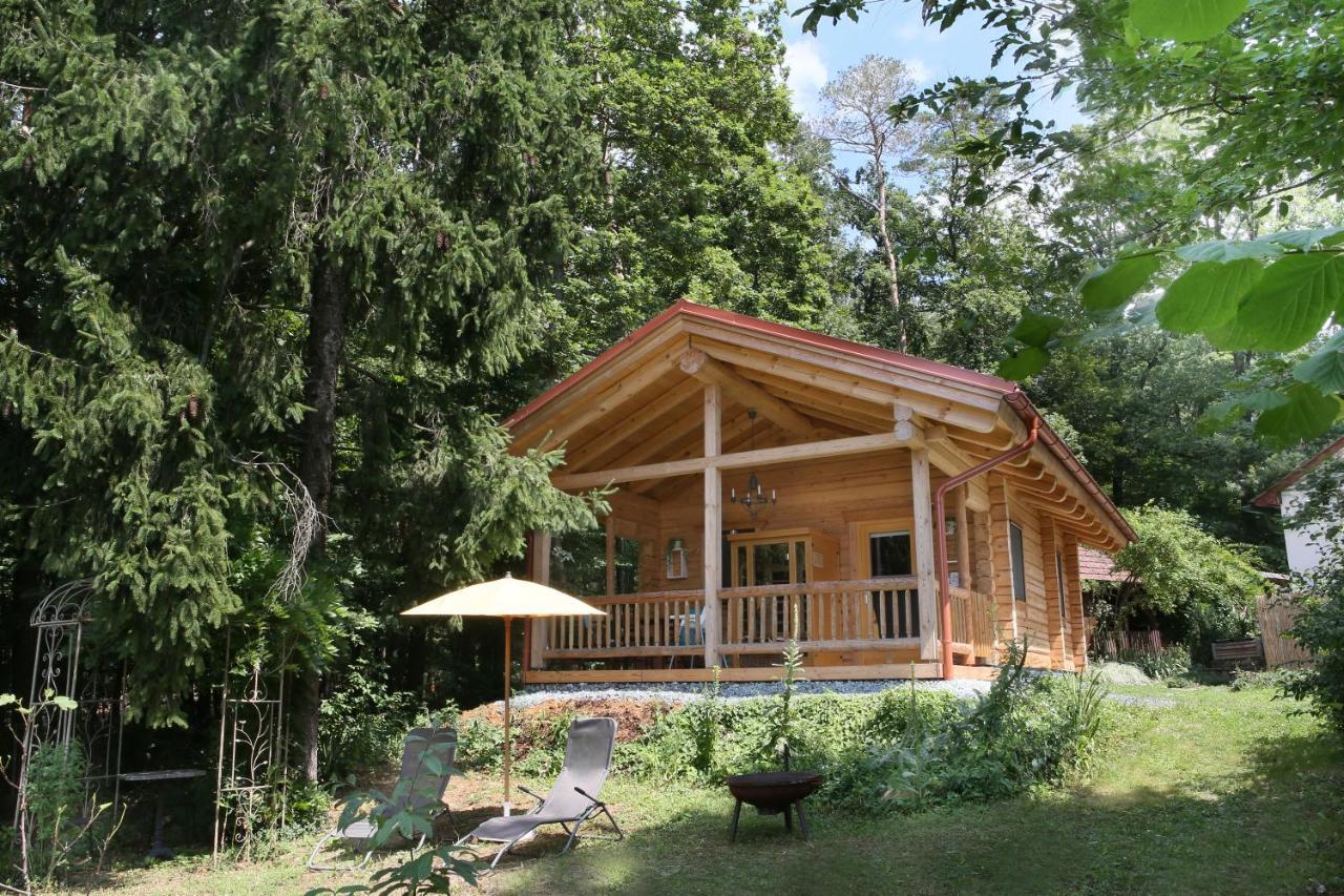 Blockhaus Chalet Mit Beheizbarem Badefass Und Infrarotsauna Auf Der Terrasse Oberschützen 외부 사진